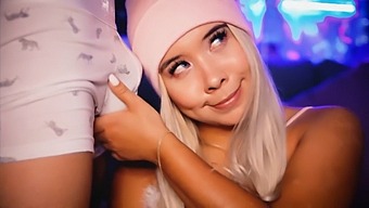 A Blonde With An Innocent Face Is Eager To Arouse Her Stepbrother'S Penis For Your Pleasure