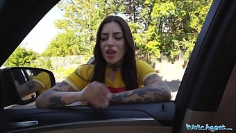 Public Agent'S Hardcore Pov Experience With A Pizza Delivery Girl In A Restaurant Bathroom